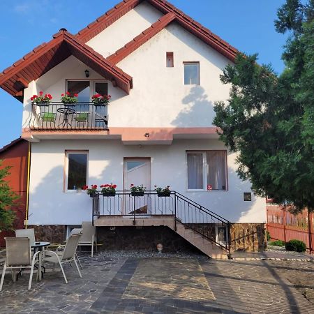 Vila Castelana Caciulata Luaran gambar