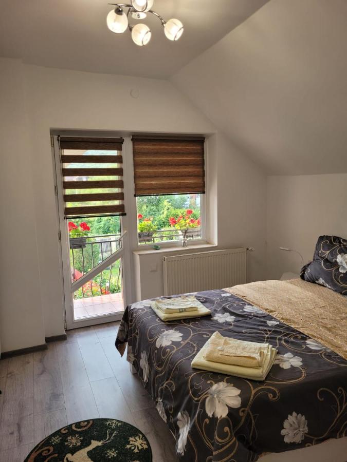 Vila Castelana Caciulata Luaran gambar